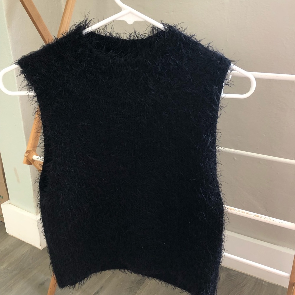 Black Sleeveless Top